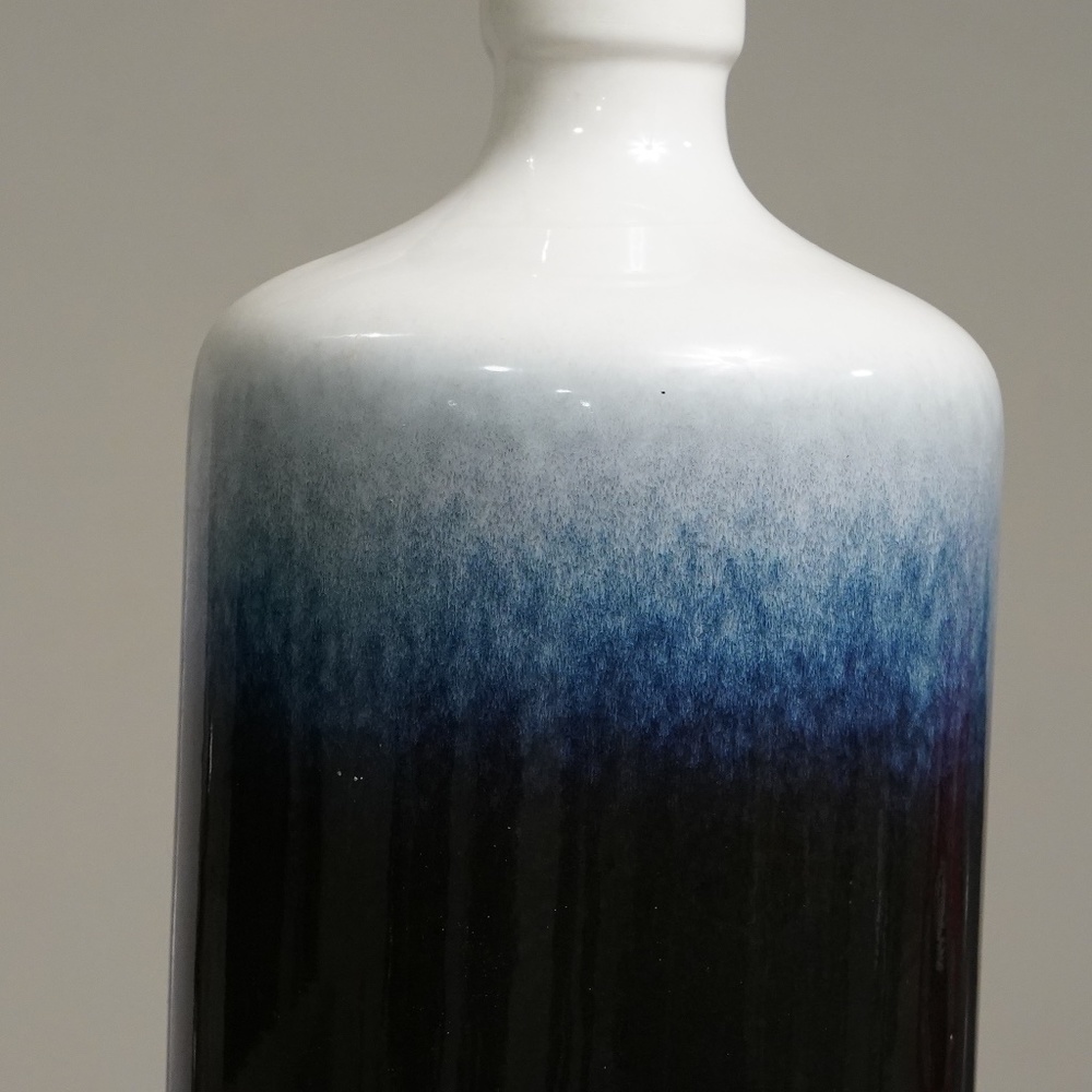 Large Blue and White Vase - Picture 4 of 4